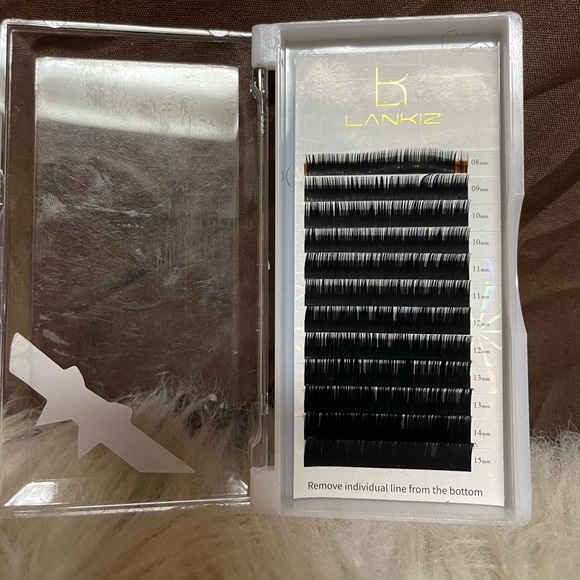 LANKIZ Eyelash Extensions Individual
Lashes 0.15mm C Curl 8-
15mm Mink - Picture 2 of 5